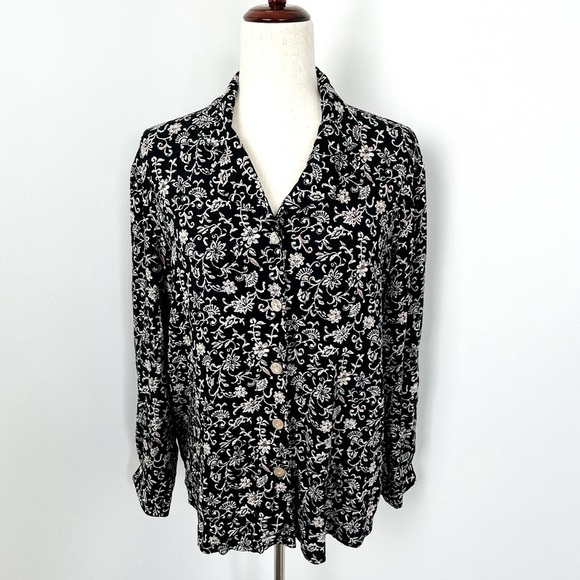 N Touch Floral Button Down Shirt Blouse. Rayon Ploy Blend. Black and Beige. - Picture 1 of 5